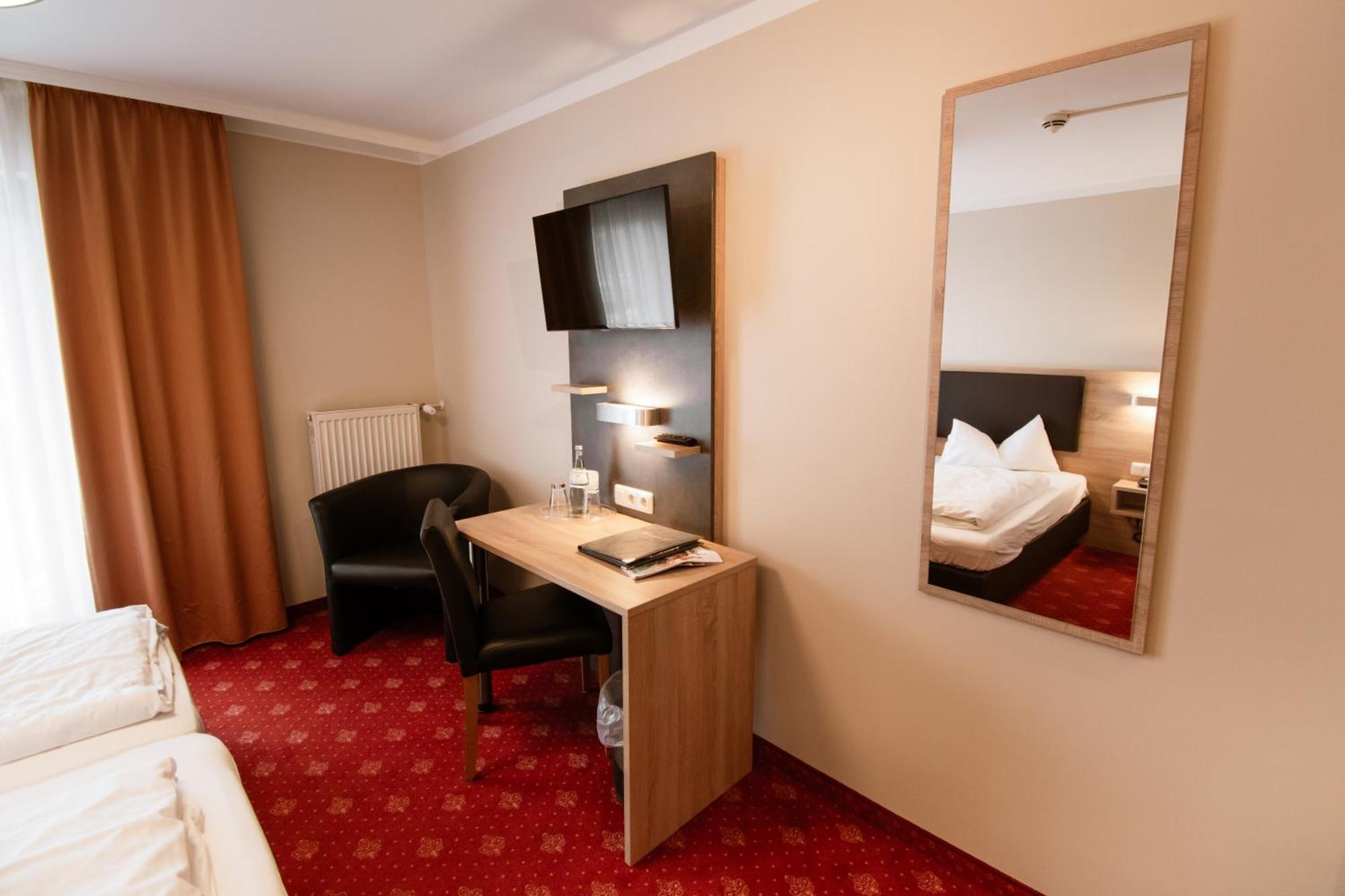 Hotel Pockinger Hof ポッキング エクステリア 写真