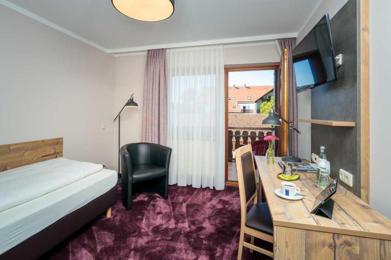 Hotel Pockinger Hof ポッキング エクステリア 写真